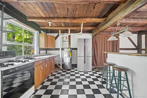 210 Route 100 Katonah NY 10536