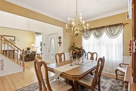15 Scenicview Crescent Manorville NY 11949