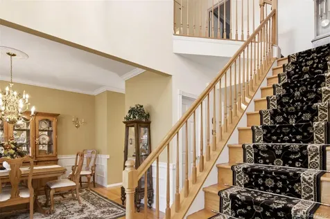 15 Scenicview Crescent Manorville NY 11949
