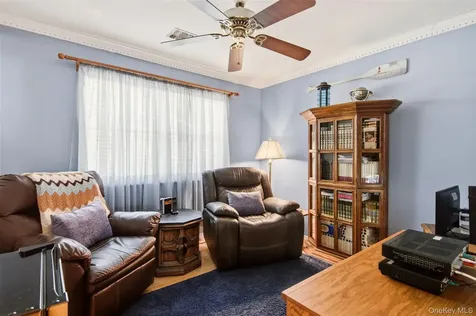 15 Scenicview Crescent Manorville NY 11949