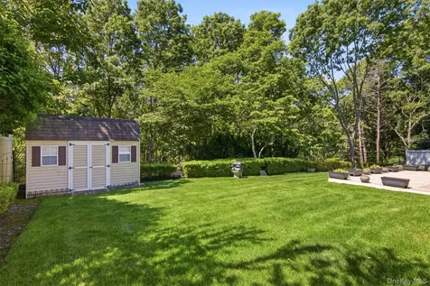 15 Scenicview Crescent Manorville NY 11949