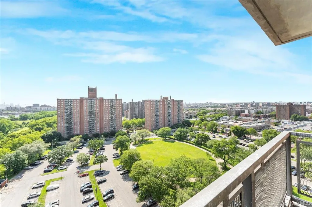 825 Morrison Avenue Bronx NY 10473