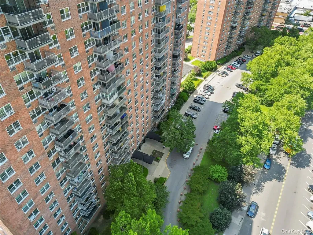825 Morrison Avenue Bronx NY 10473