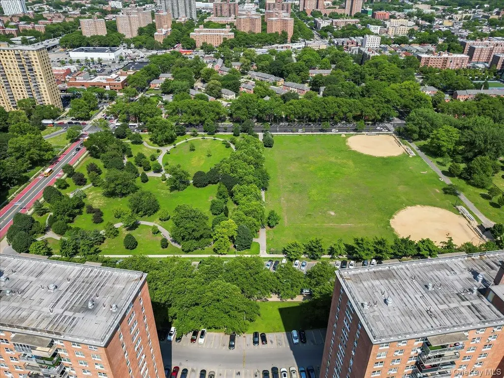 825 Morrison Avenue Bronx NY 10473