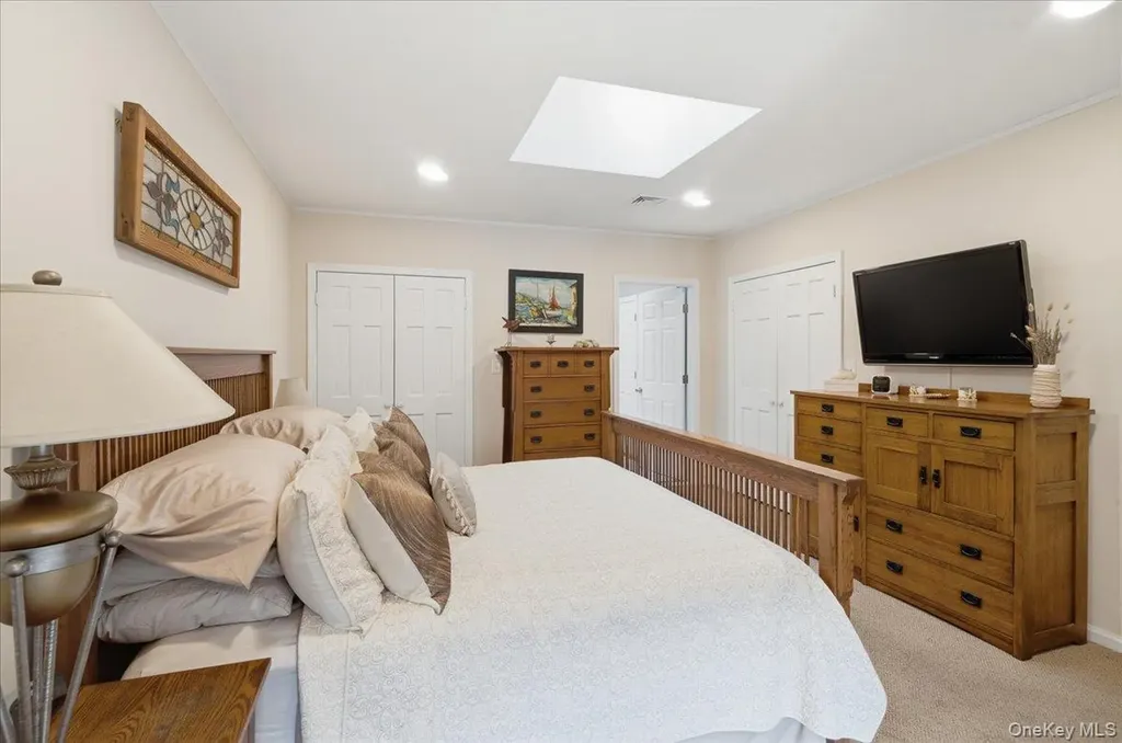 606 Fox Hill Drive Baiting Hollow NY 11933