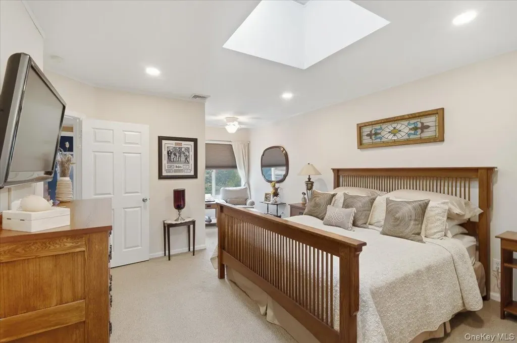 606 Fox Hill Drive Baiting Hollow NY 11933