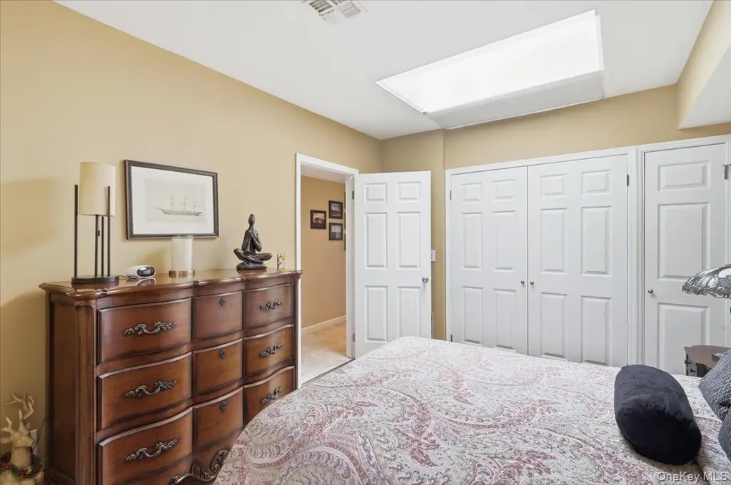 606 Fox Hill Drive Baiting Hollow NY 11933