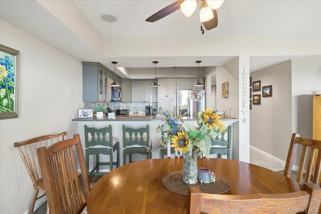 606 Fox Hill Drive Baiting Hollow NY 11933