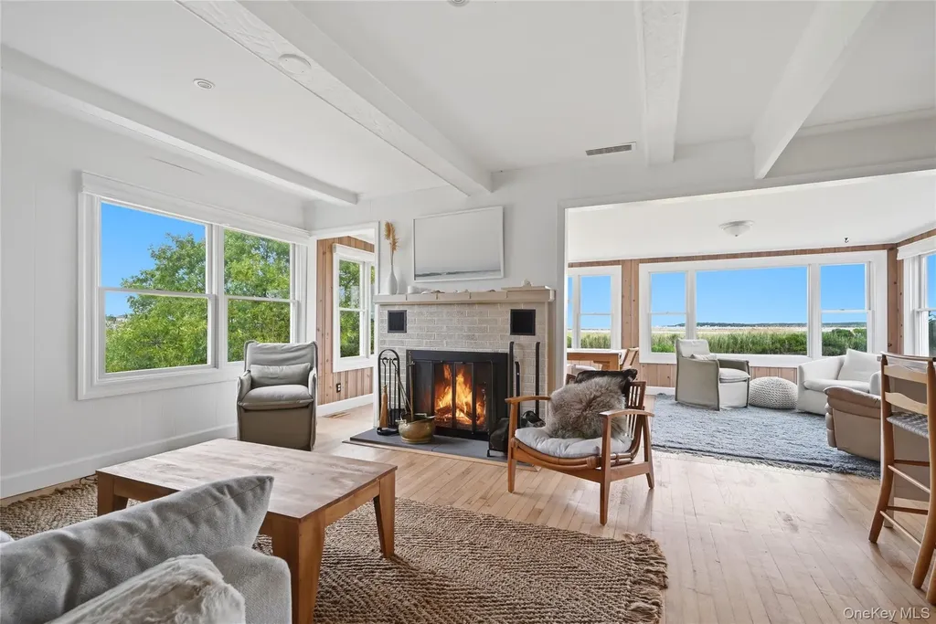 57 Moon Avenue Flanders NY 11901