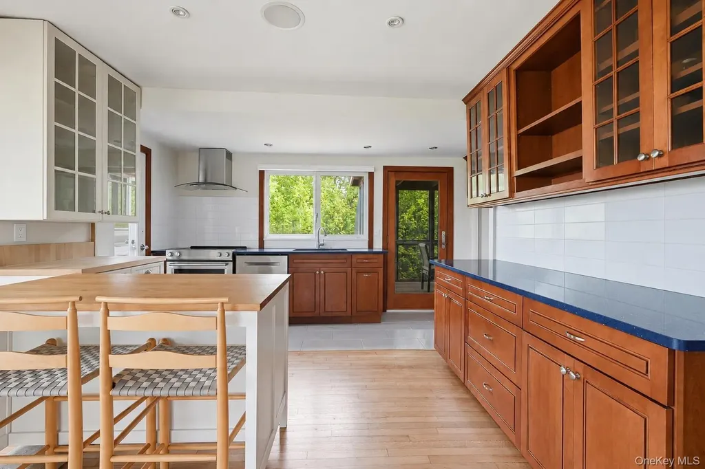 57 Moon Avenue Flanders NY 11901