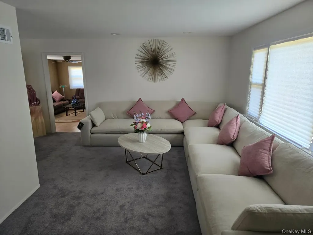 57 Shipman North Babylon NY 11703