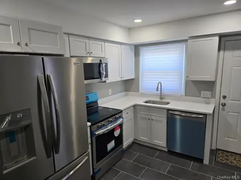 57 Shipman North Babylon NY 11703