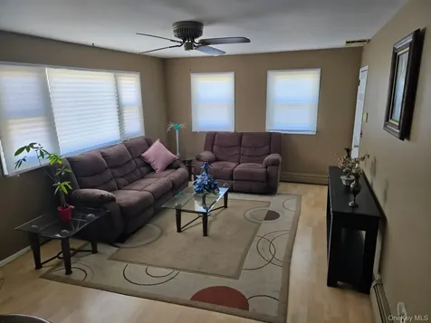 57 Shipman North Babylon NY 11703