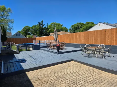 57 Shipman North Babylon NY 11703