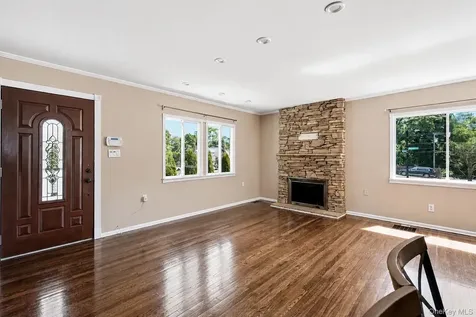 5 Willets Drive Syosset NY 11791