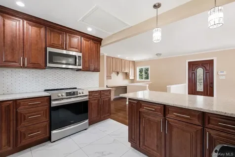 5 Willets Drive Syosset NY 11791