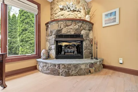 39 Loughran Lane Highland NY 12528