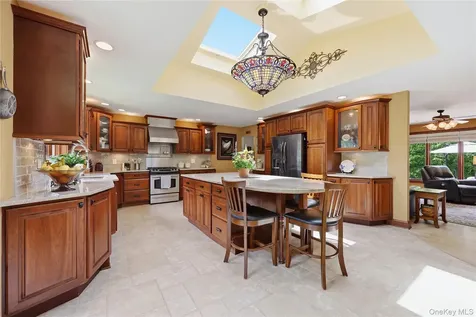 39 Loughran Lane Highland NY 12528