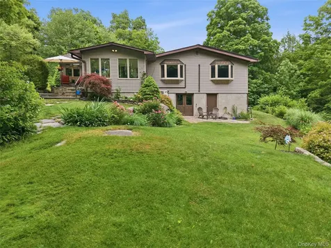 39 Loughran Lane Highland NY 12528