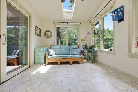 39 Loughran Lane Highland NY 12528