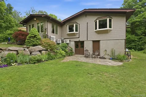 39 Loughran Lane Highland NY 12528