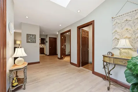39 Loughran Lane Highland NY 12528
