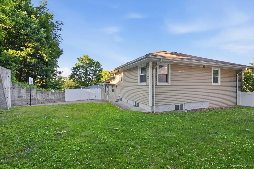 3 Hardy Place Yonkers NY 10703