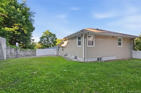 3 Hardy Place Yonkers NY 10703