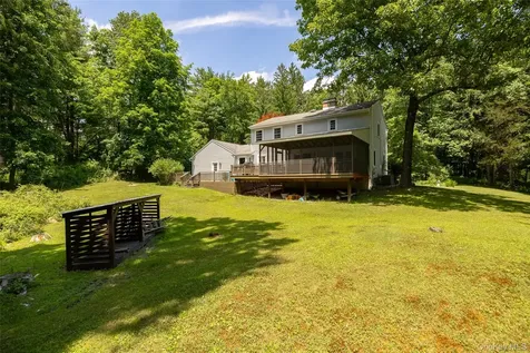 326 Mills Cross Road Staatsburg NY 12580