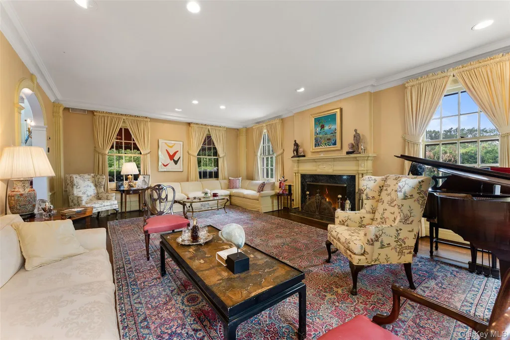 21 Dolma Road Scarsdale NY 10583