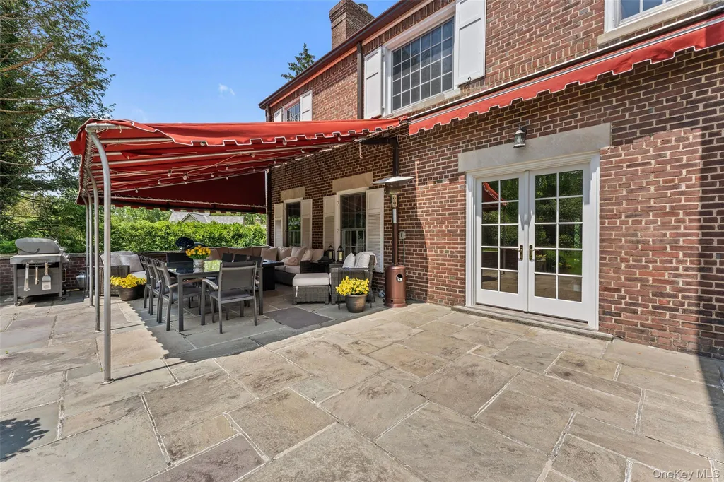 21 Dolma Road Scarsdale NY 10583