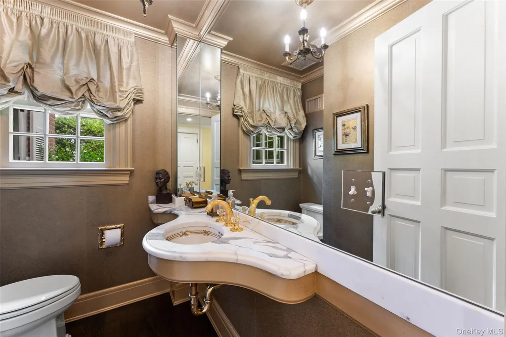 21 Dolma Road Scarsdale NY 10583