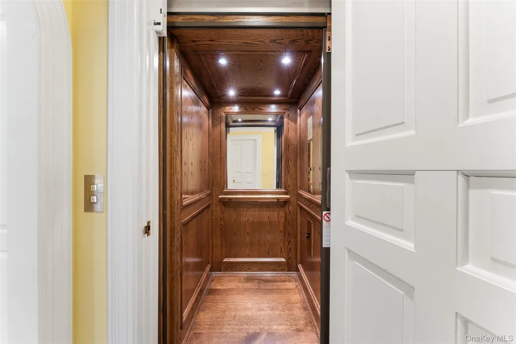 21 Dolma Road Scarsdale NY 10583