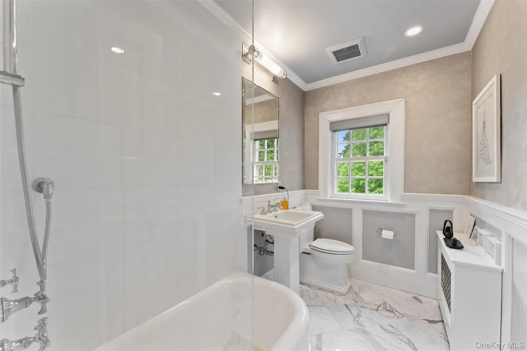 21 Dolma Road Scarsdale NY 10583