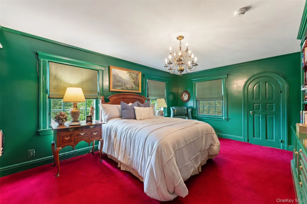21 Dolma Road Scarsdale NY 10583