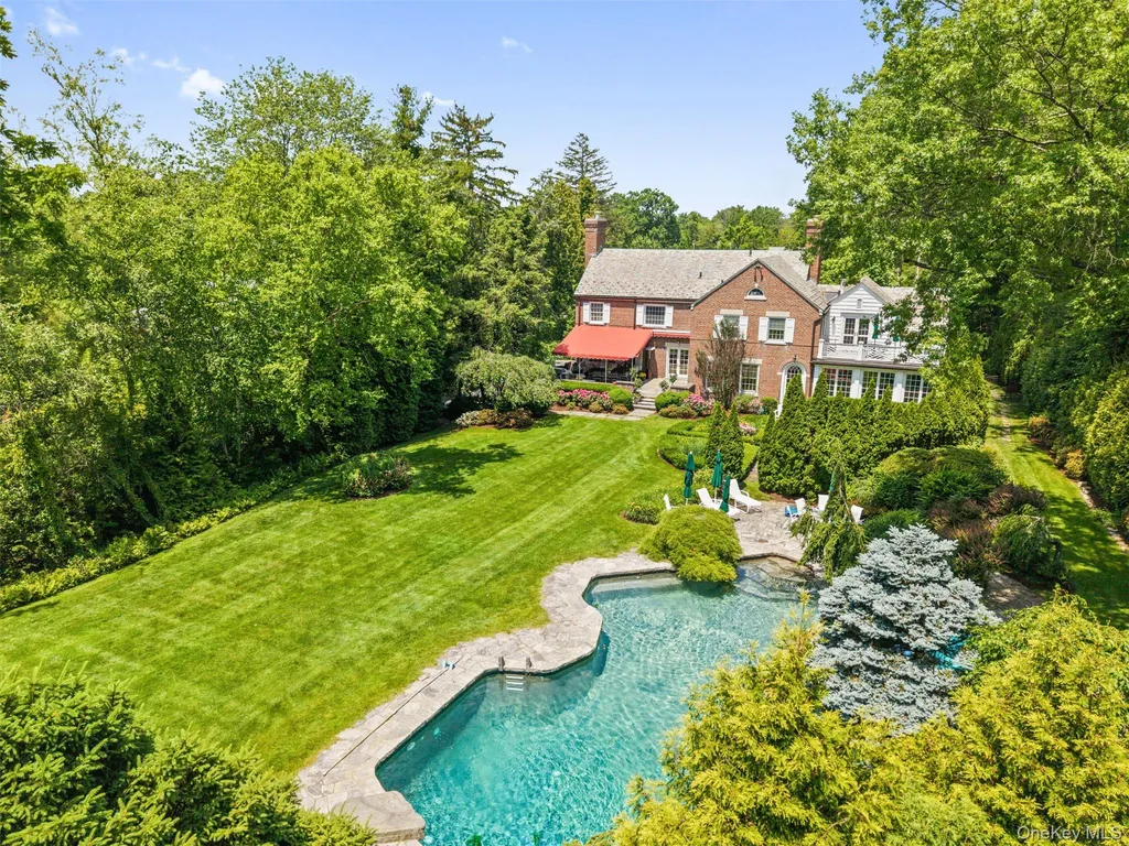 21 Dolma Road Scarsdale NY 10583