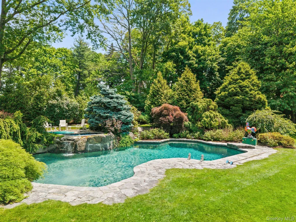 21 Dolma Road Scarsdale NY 10583