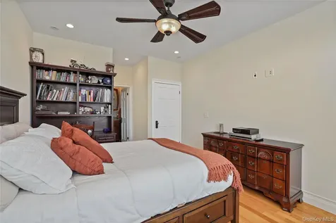 157-36 85th Street Howard Beach NY 11414