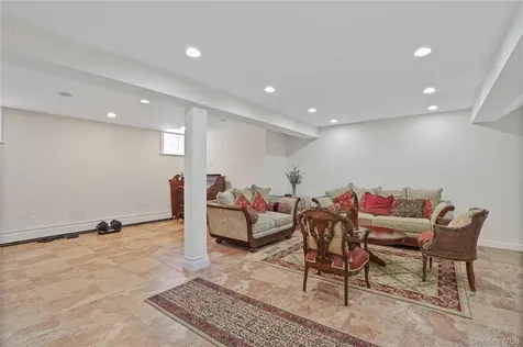 157-36 85th Street Howard Beach NY 11414