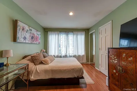 2349 Lincoln Street North Bellmore NY 11710
