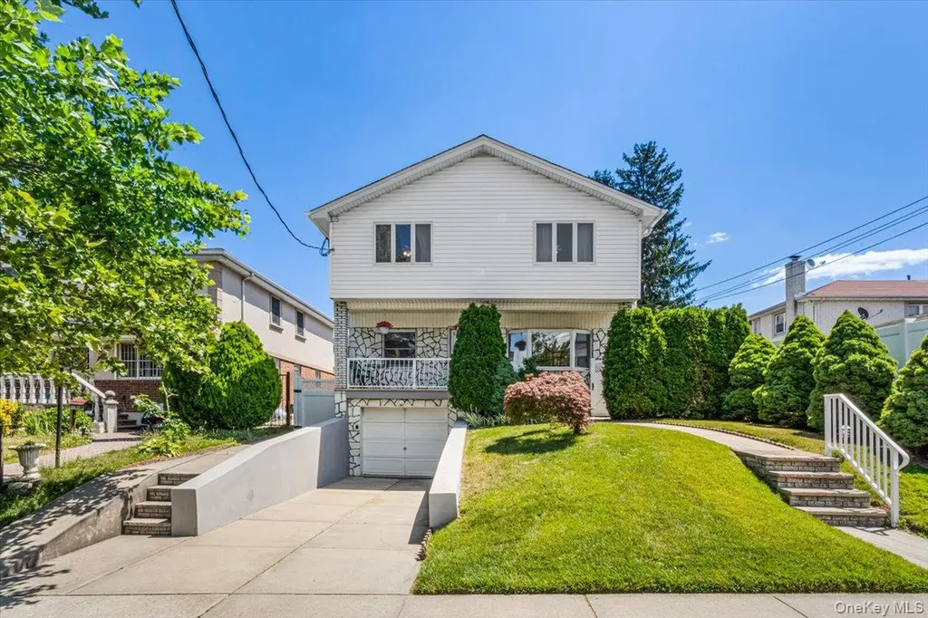 6461 230th Street Oakland Gardens NY 11364