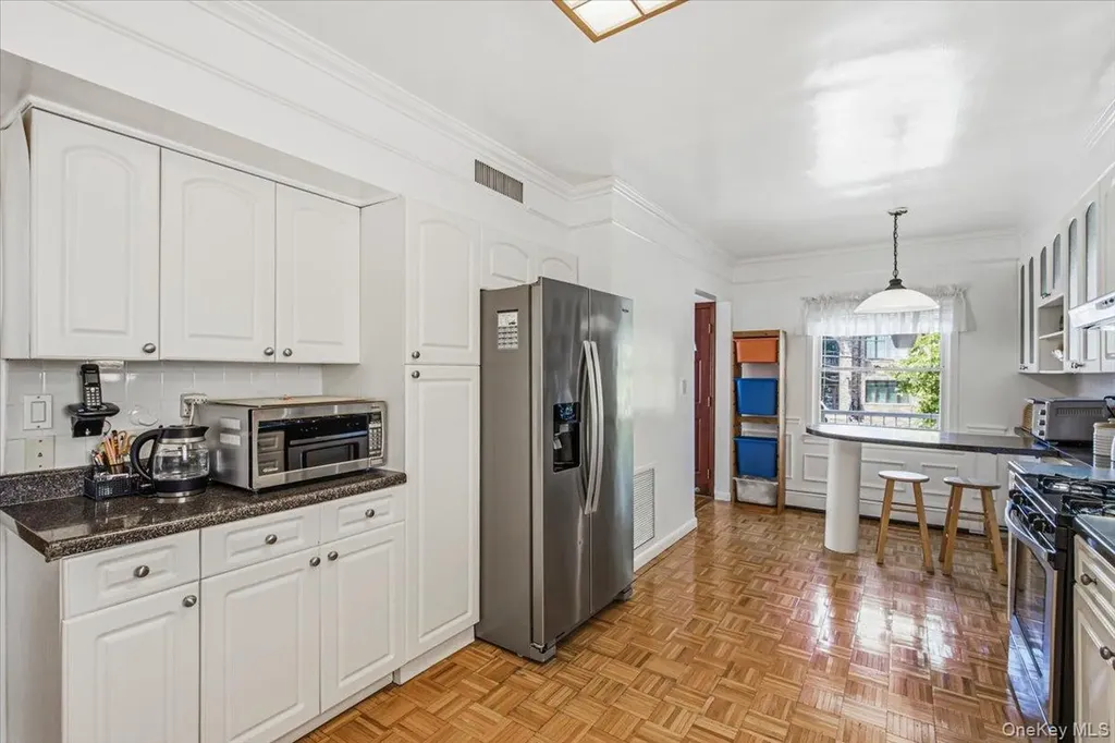 6461 230th Street Oakland Gardens NY 11364