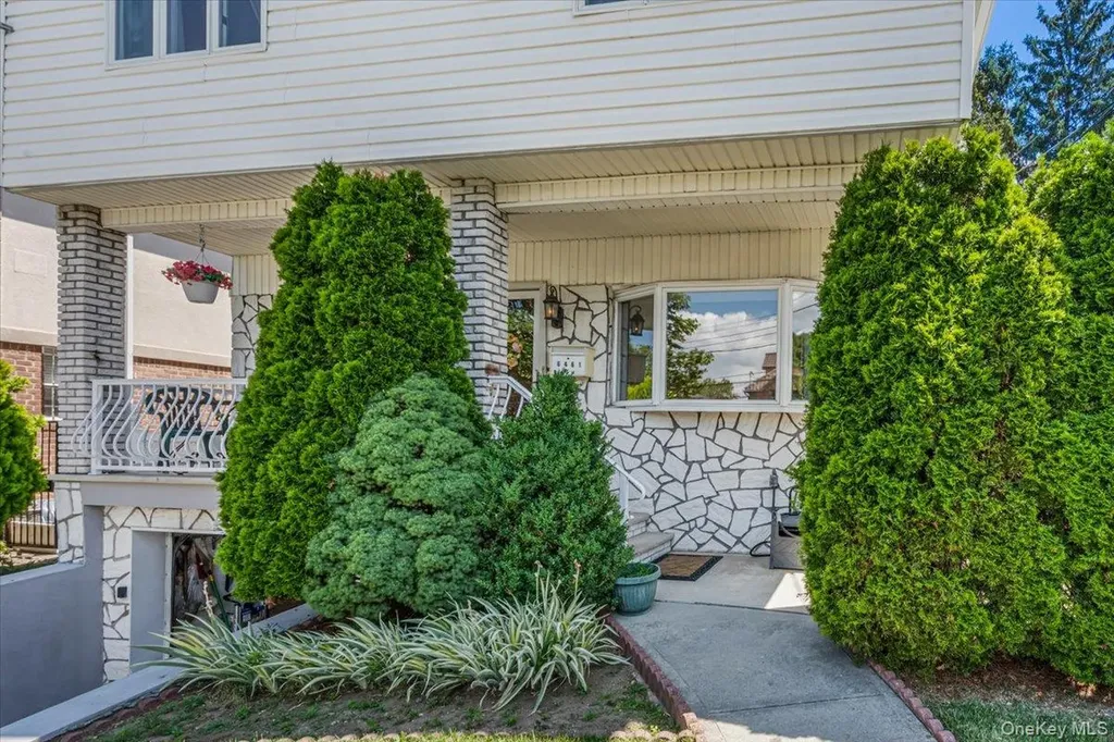 6461 230th Street Oakland Gardens NY 11364