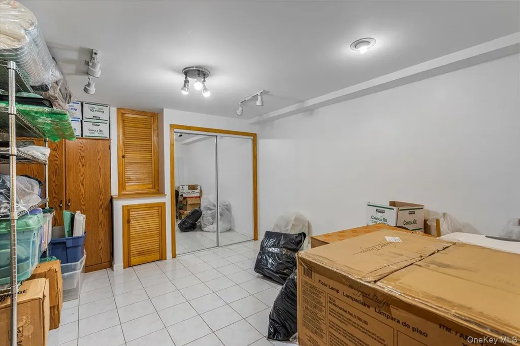 6461 230th Street Oakland Gardens NY 11364