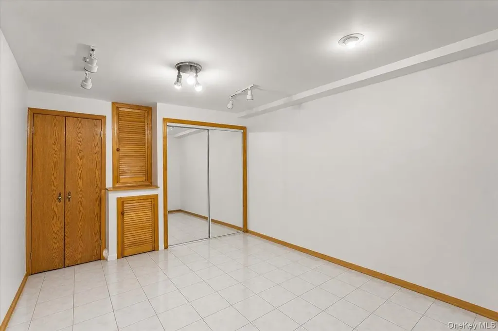 6461 230th Street Oakland Gardens NY 11364
