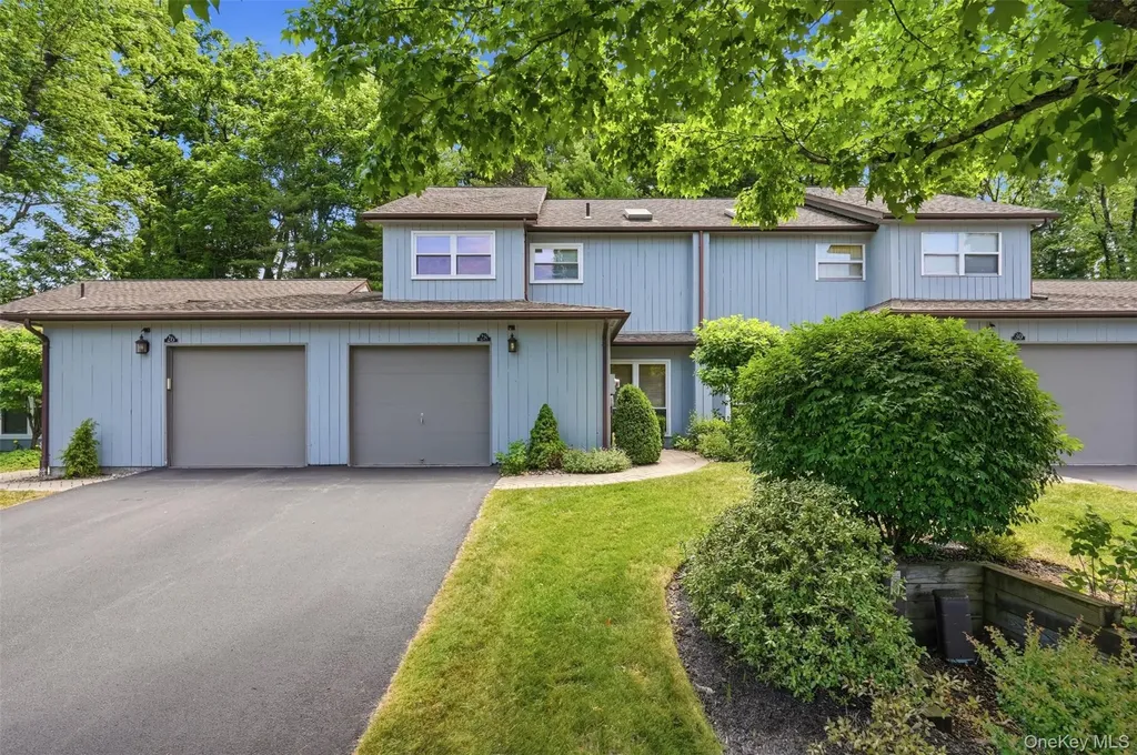 28 E Knoll Rhinebeck NY 12572