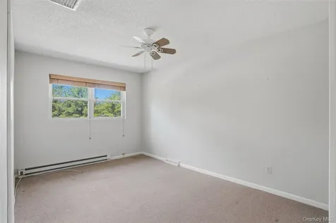 28 E Knoll Rhinebeck NY 12572