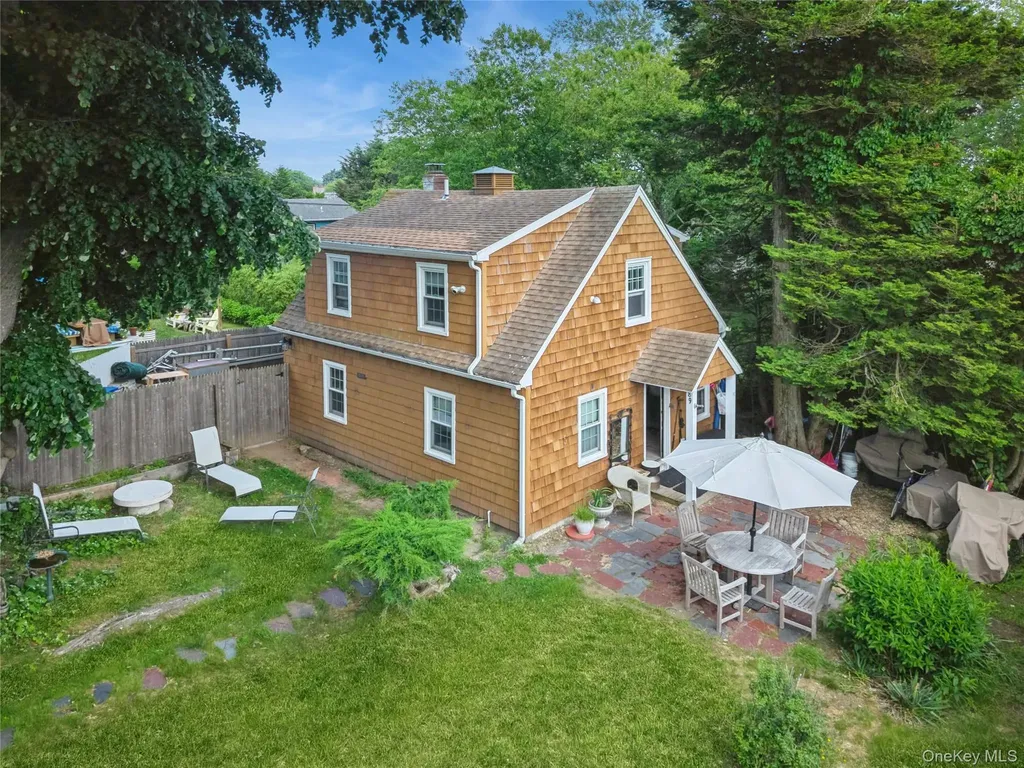 89 S Elroy Drive Montauk NY 11954