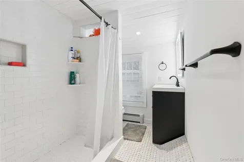89 S Elroy Drive Montauk NY 11954