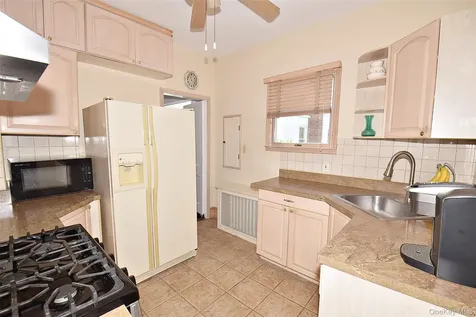 88 East Street Hicksville NY 11801